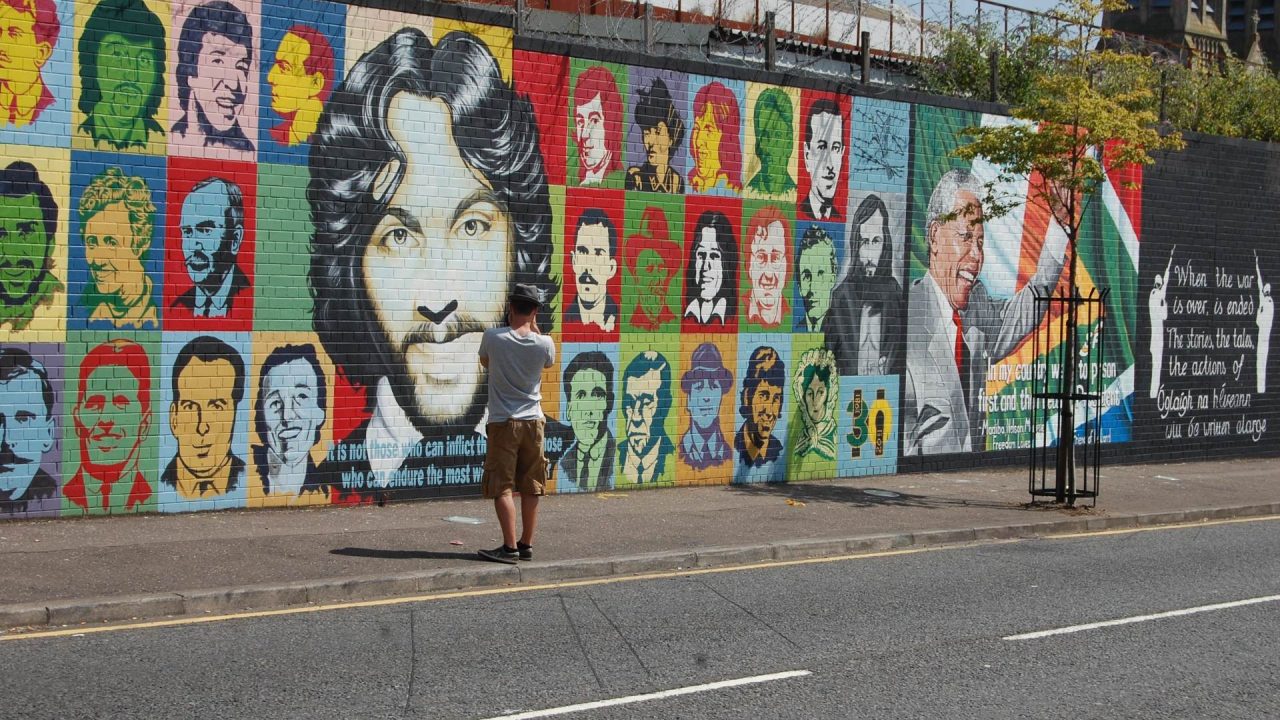 Belfast Famous Black Cab Tours (Belfast Attractions)