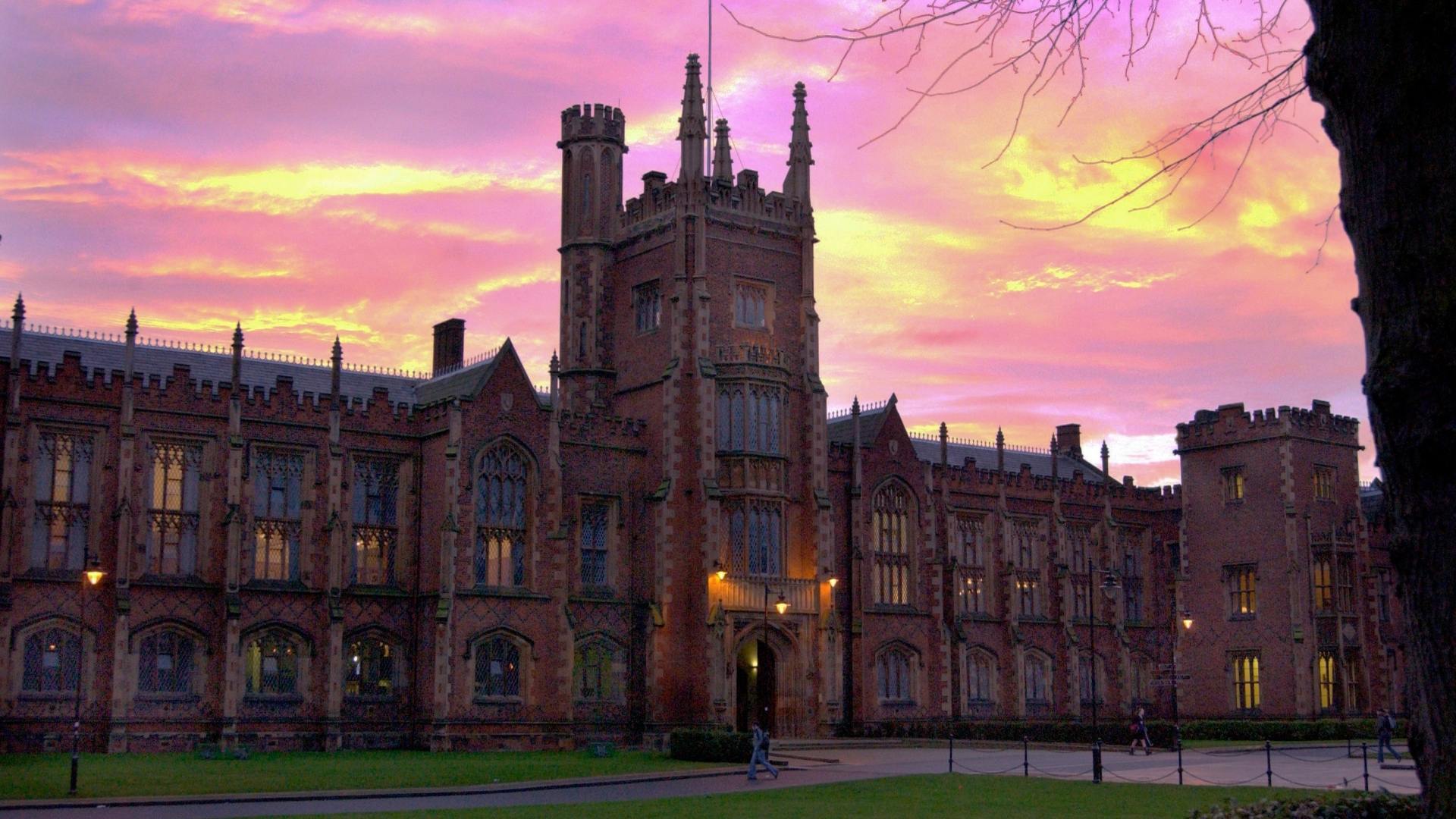 Queen S University Attractions Visit Belfast