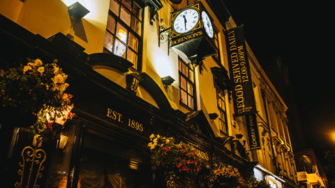 Robinsons Bar Outside