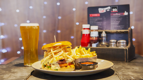 SQ Bar and Grill (7)