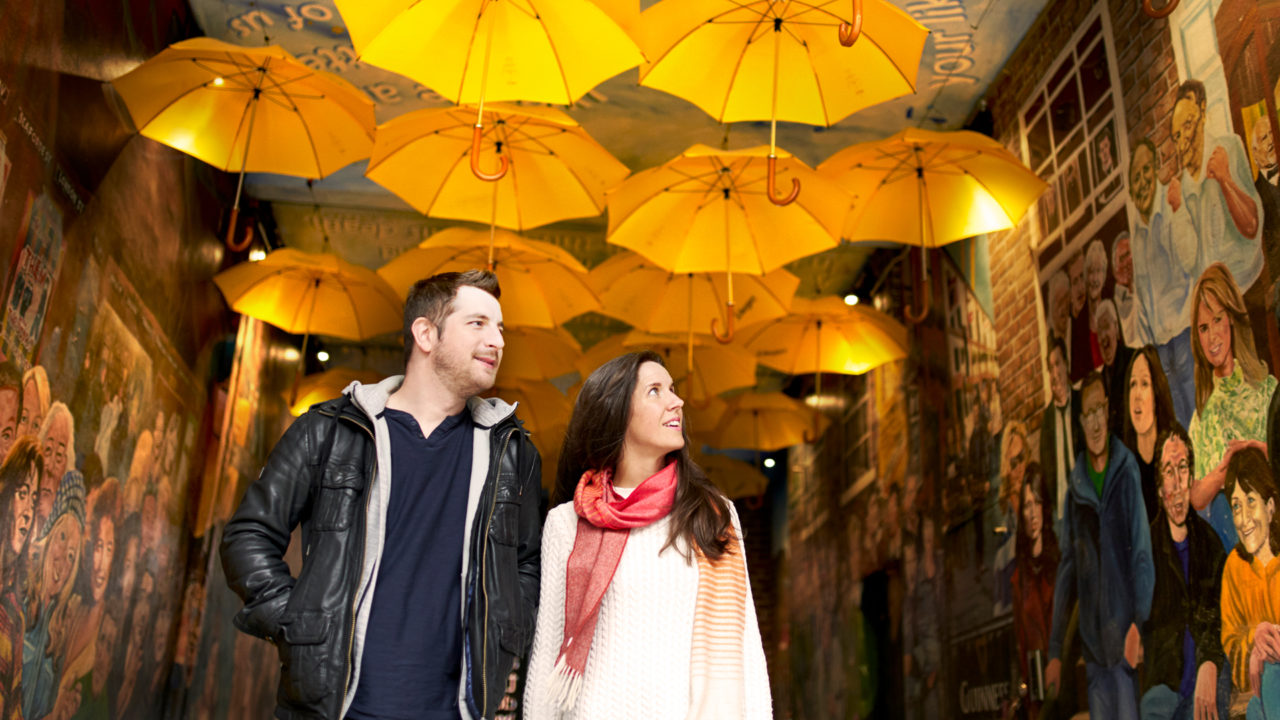 Commercial Court Couple