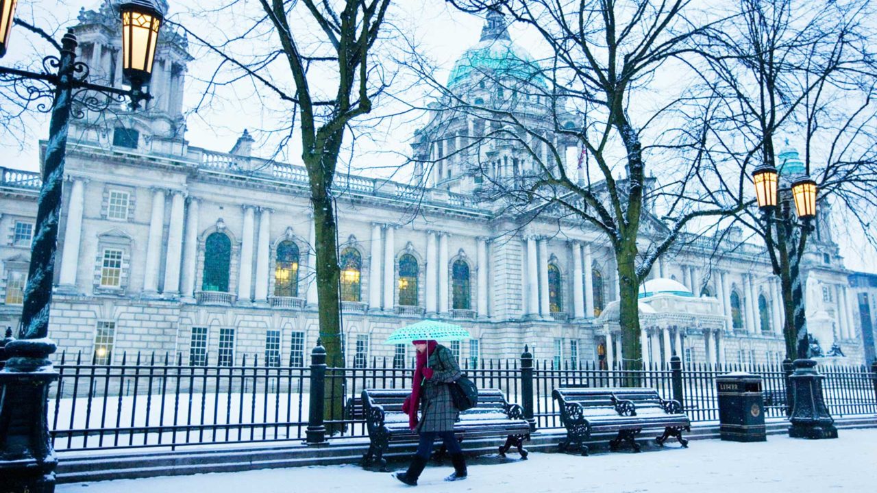 belfast city hall in the snow