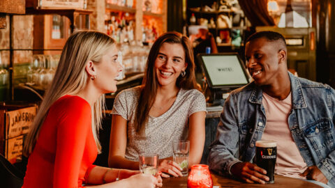Visit Belfast Whites Tavern drinks
